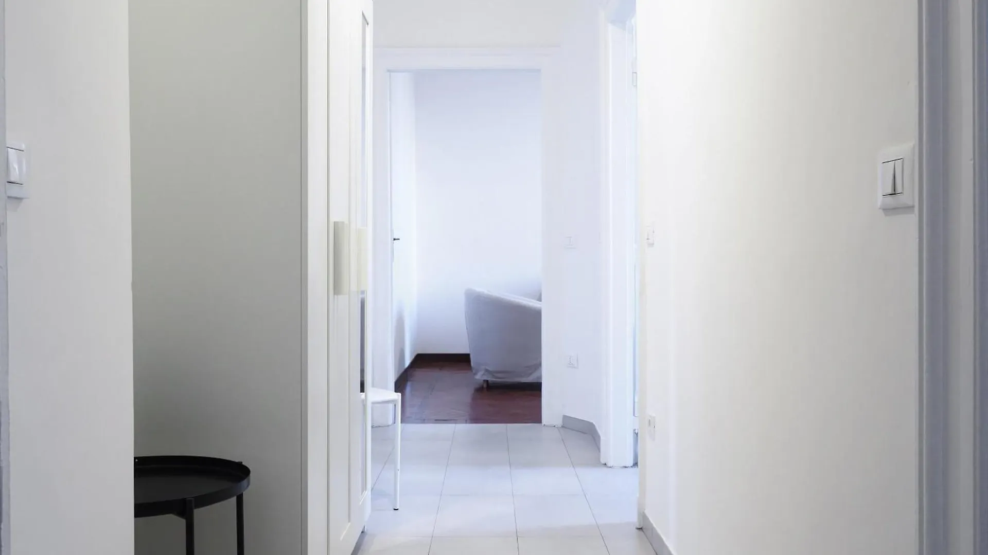 Contempora Apartments - Bilocale Piazza Grandi, 3 Milán 0*,